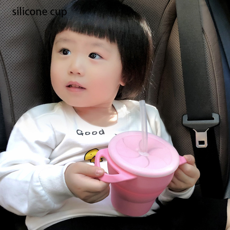 Tazas de entrenamiento de silicona inteligentes para niños pequeños.